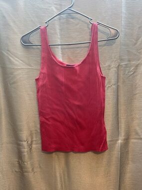 Ribbed Scoop Neck Tank Top in Bright Pink